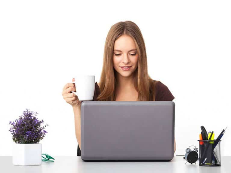 apps top banner girl Phần mềm Odoo ERP